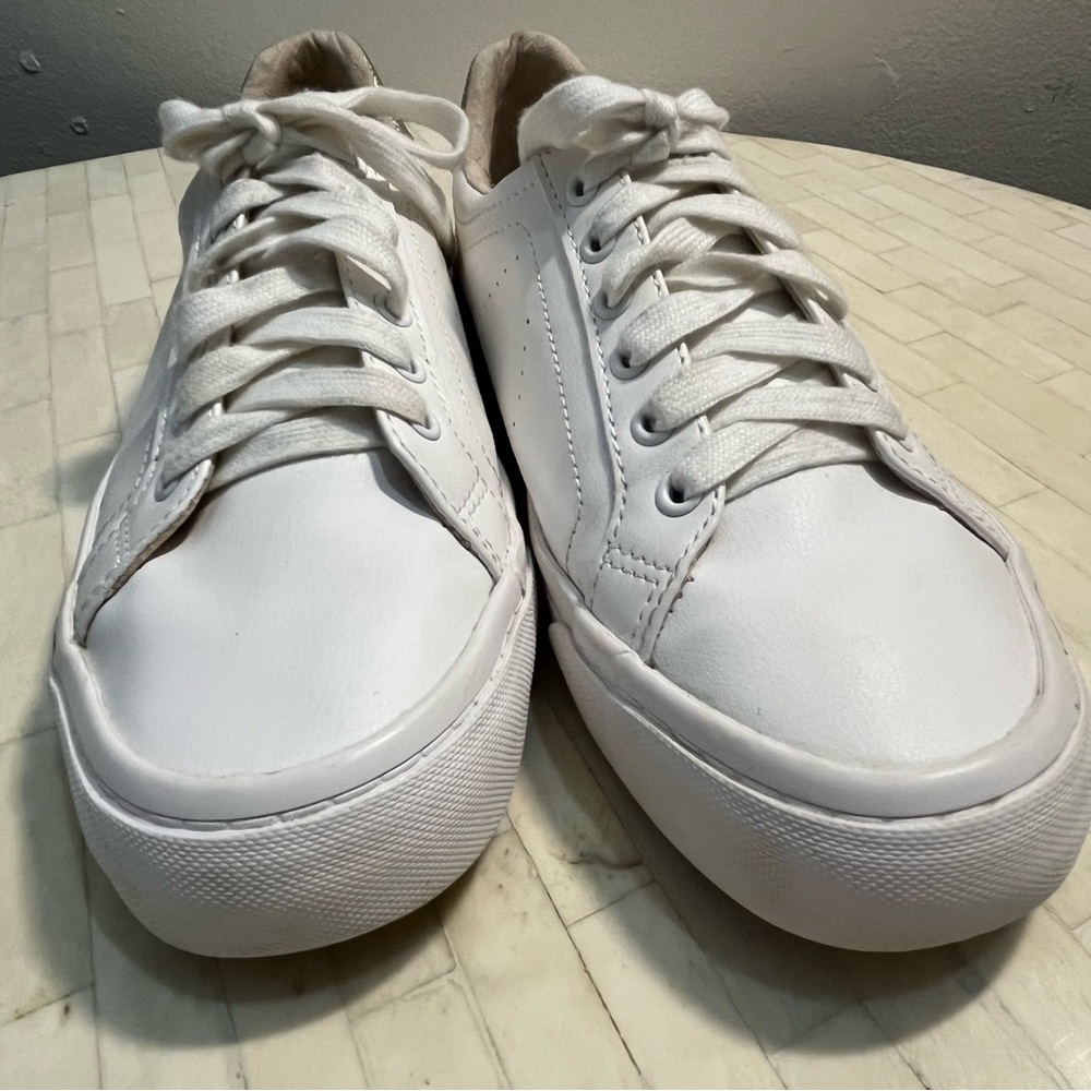 Bershka White Sneakers with Rose Gold Detail size 7 or EU 37 - Picture 2 of 11
